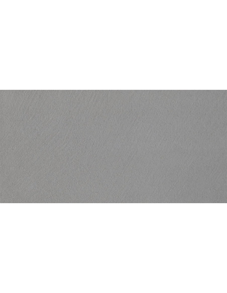 Vzorek mikrocementové betonové stěrky v odstínu Steel Grey (studená ocelově šedá)