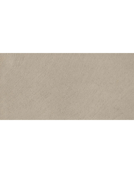 Vzorek mikrocementové betonové stěrky v odstínu Cashmere (jemná kašmírová šedobéžová)