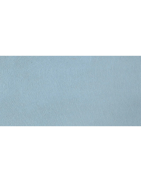 Vzorek mikrocementové betonové stěrky v odstínu Sky Blue (jemná světle modrá)