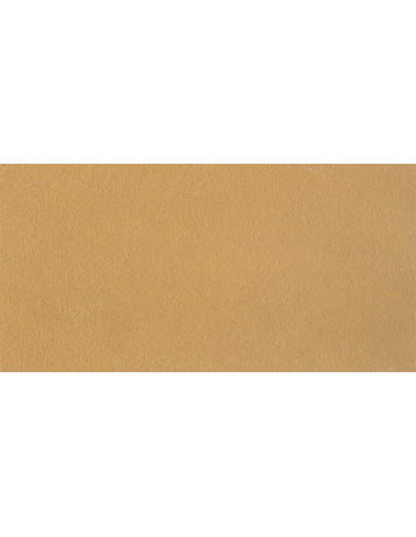 Vzorek mikrocementové betonové stěrky v odstínu Ochre Sand (teplá okrově písková)